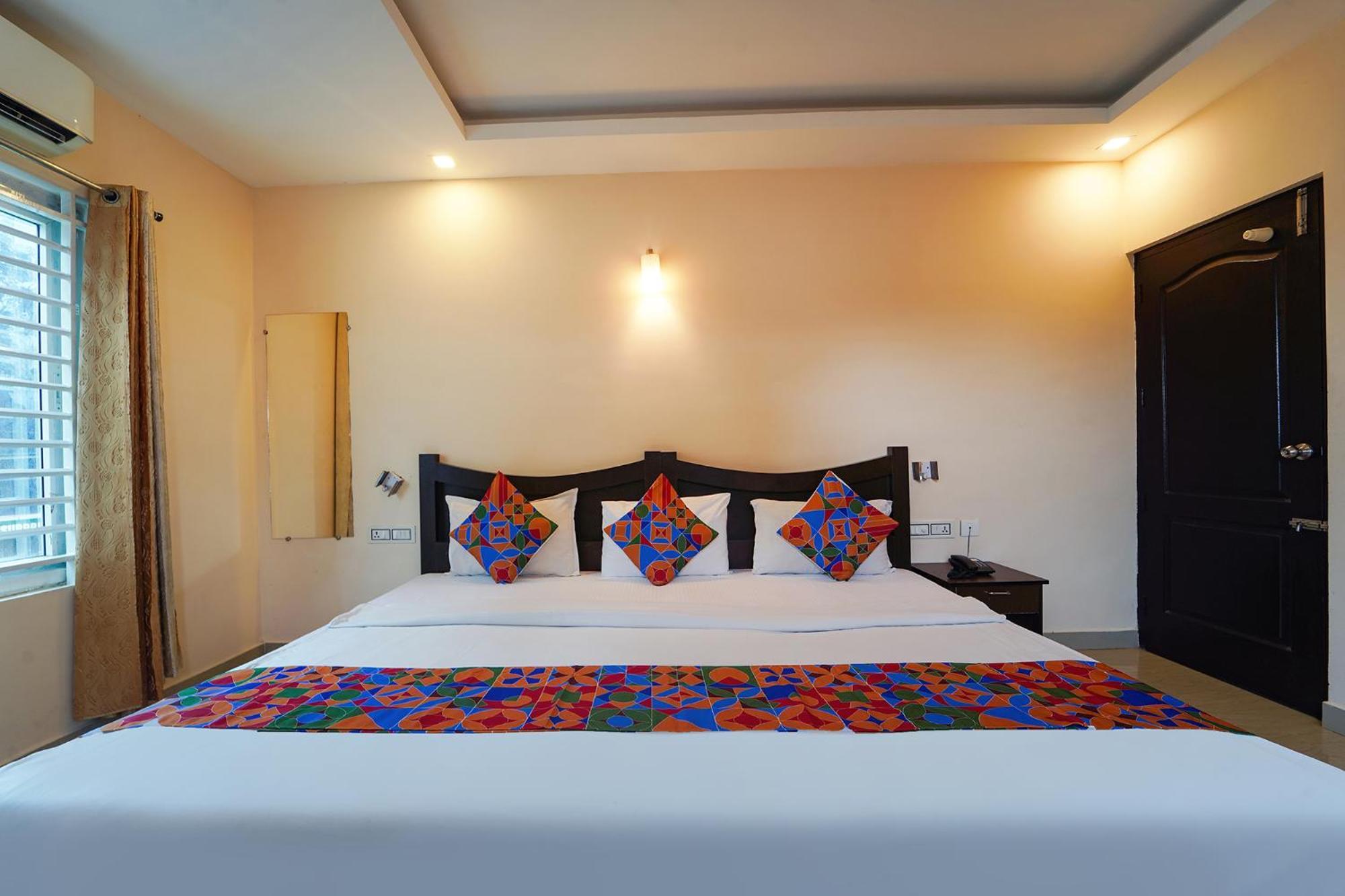 Hotel Zion Plaza Nedumbassery Esterno foto