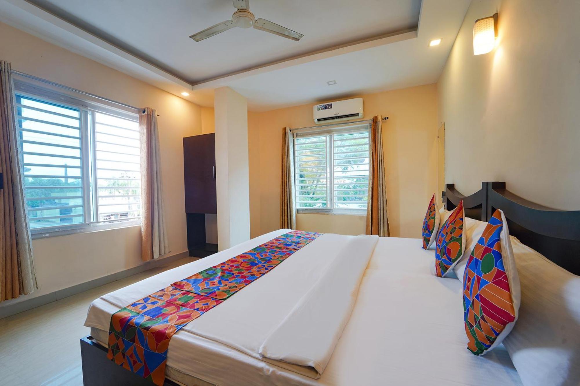 Hotel Zion Plaza Nedumbassery Esterno foto