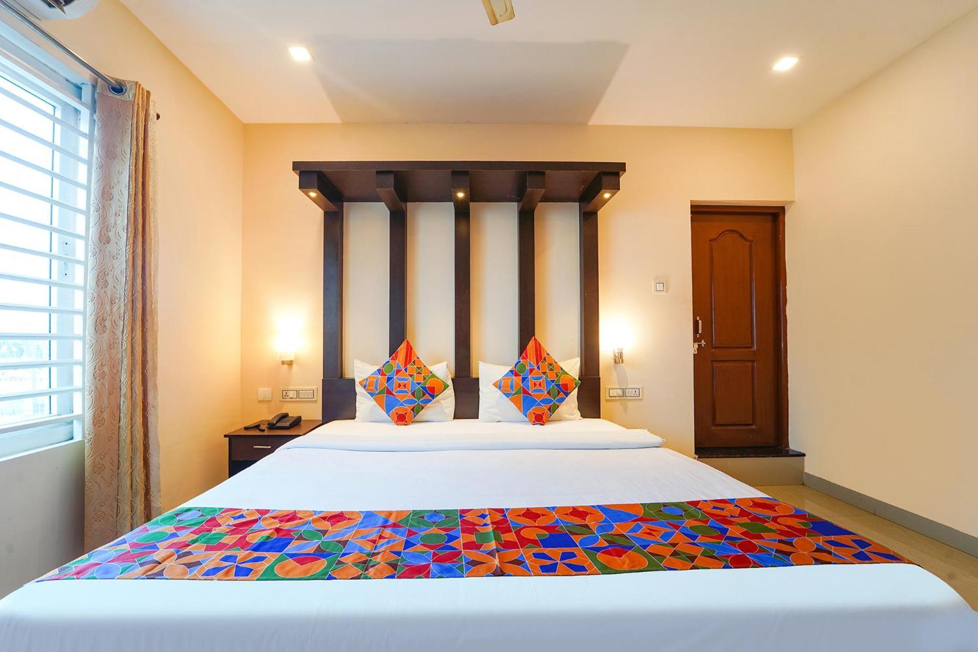 Hotel Zion Plaza Nedumbassery Esterno foto