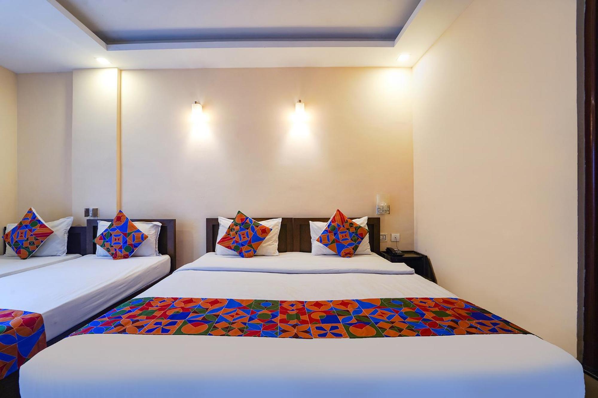 Hotel Zion Plaza Nedumbassery Esterno foto