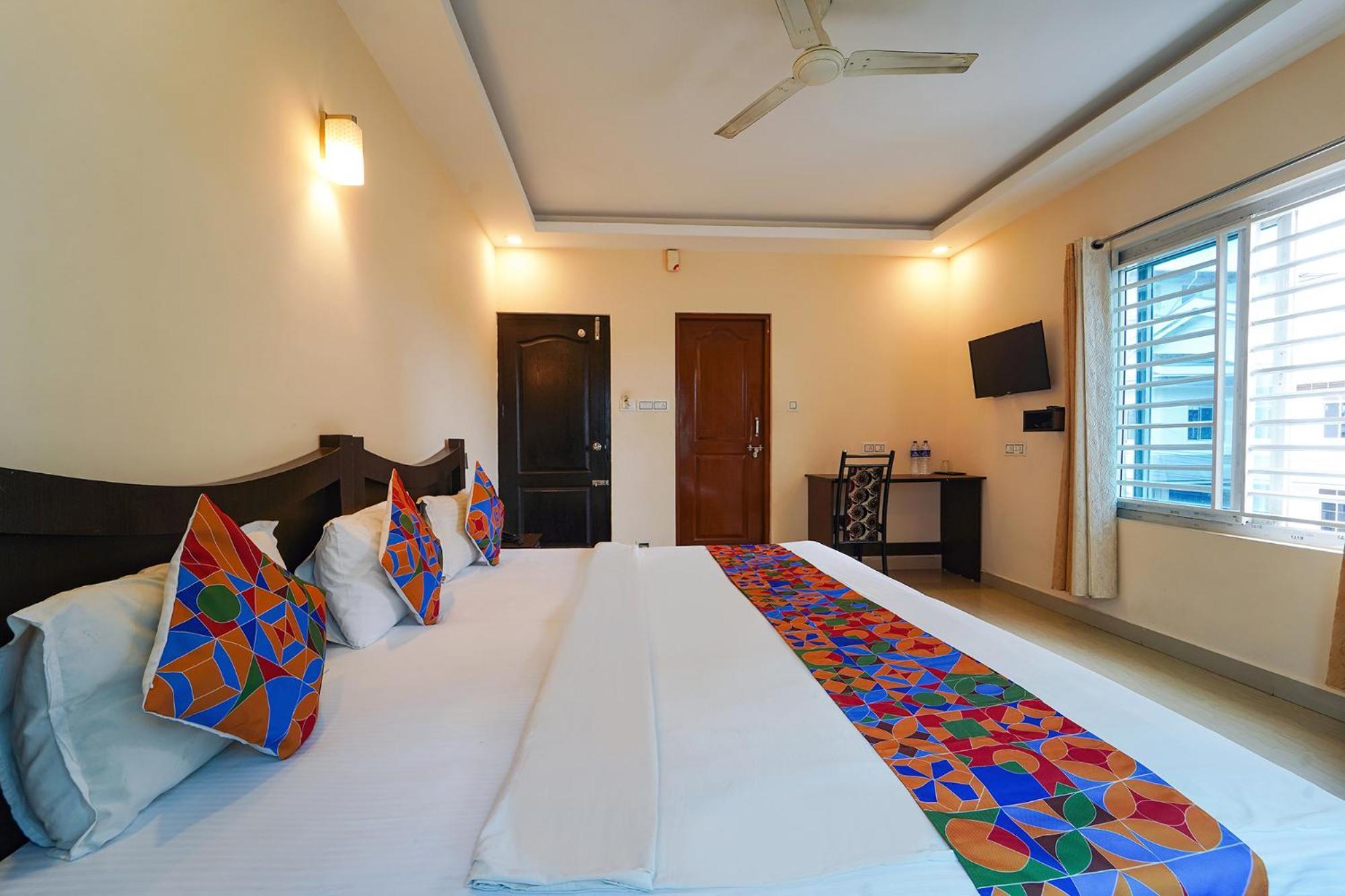 Hotel Zion Plaza Nedumbassery Esterno foto