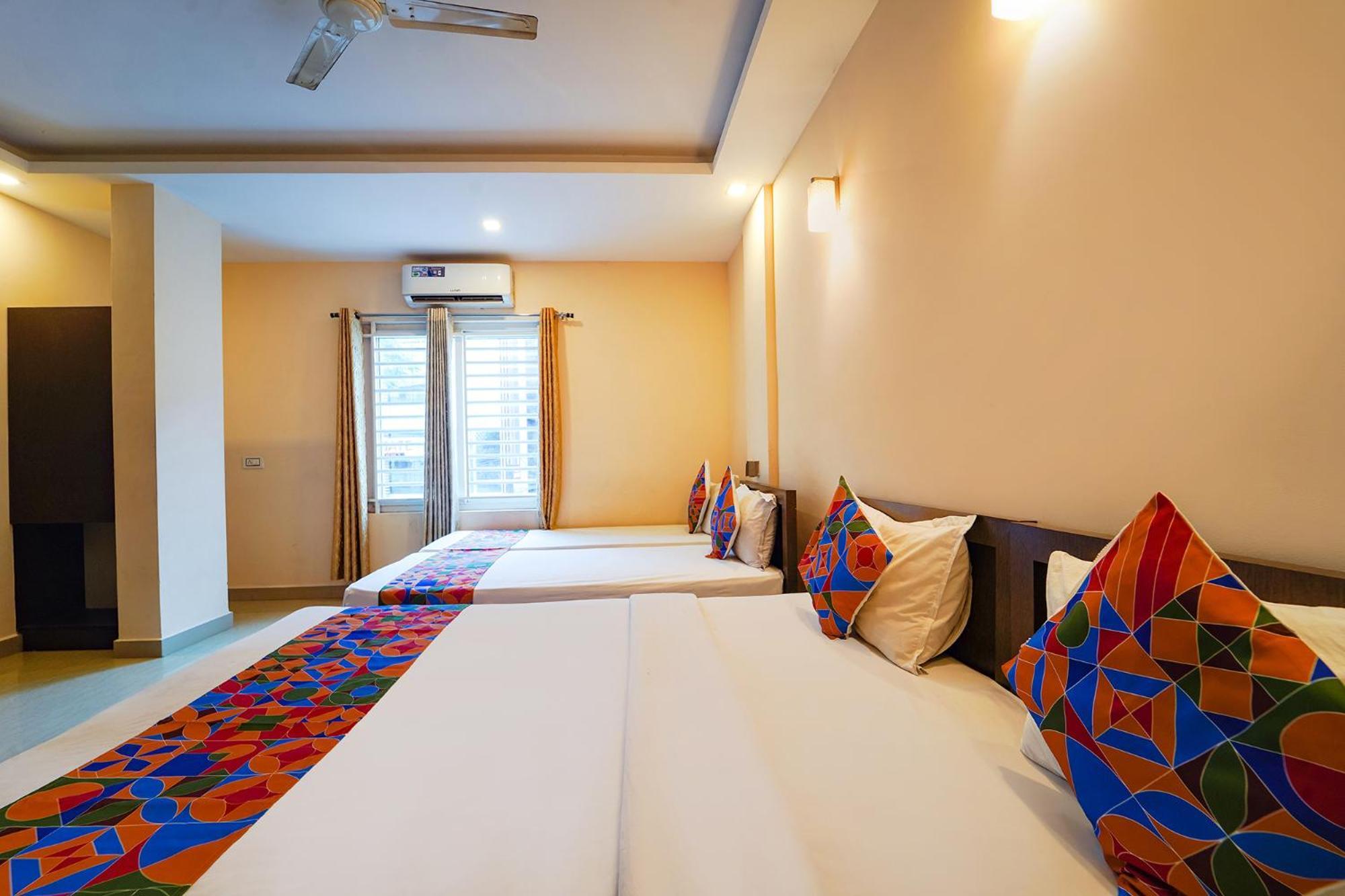 Hotel Zion Plaza Nedumbassery Esterno foto