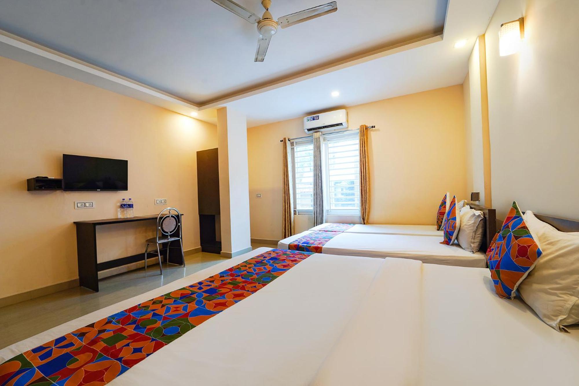 Hotel Zion Plaza Nedumbassery Esterno foto