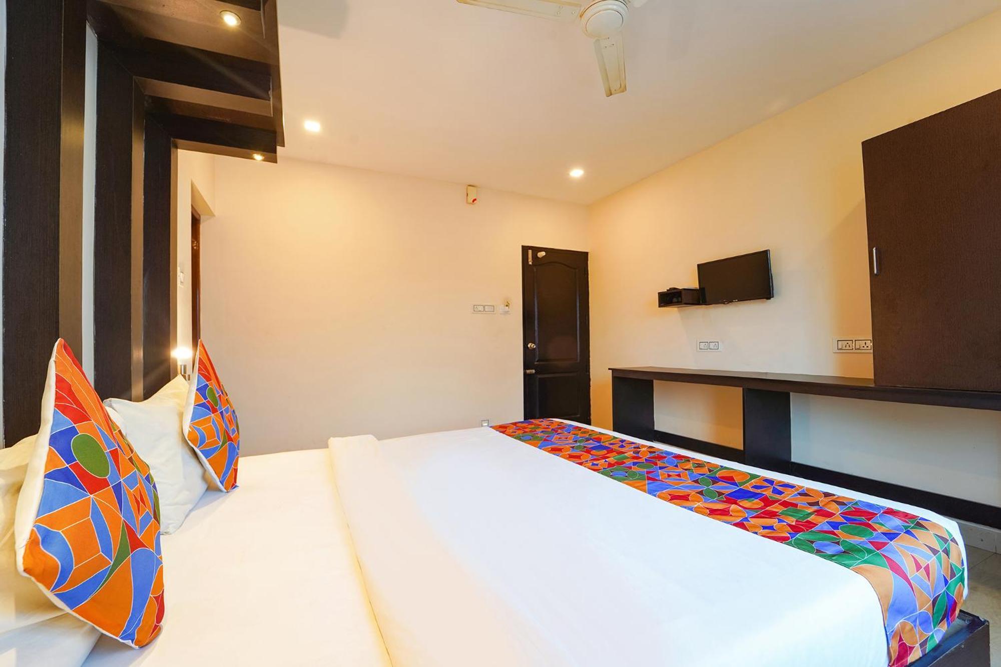 Hotel Zion Plaza Nedumbassery Esterno foto